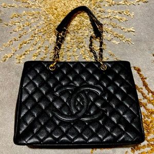 CHANEL Black Quilted Tote